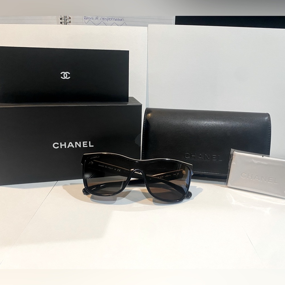CHANEL Sunglasses